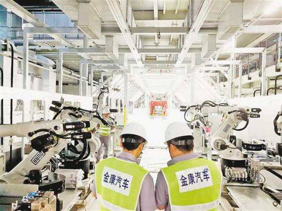 背靠华为,这家去年亏了17亿的重庆车企,市值已超过850亿元