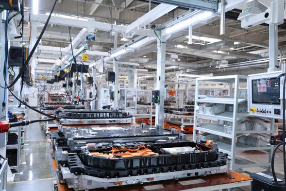 小米汽车工厂实探 高效率产能与电动汽车电池研发的革新之路